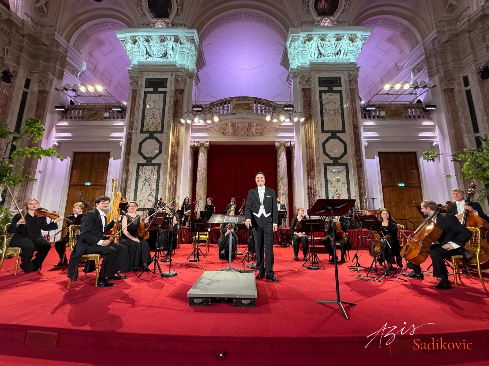 Im Juni durfte ich in der Wiener Hofburg ein Exklusivkonzert dirigieren.