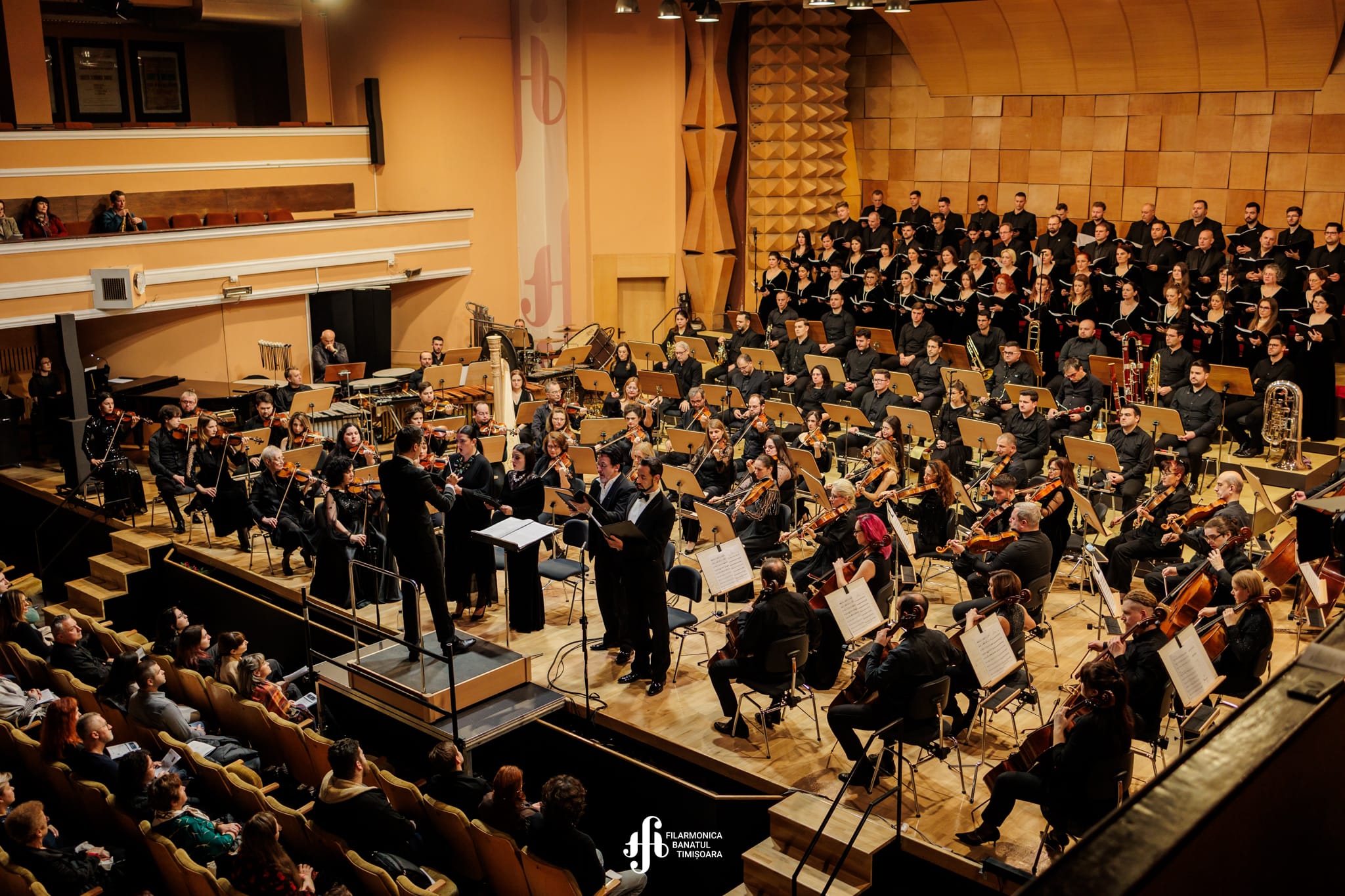Azis Sadikovic in Concert